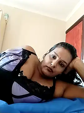 Foxybaby420 élő XXX-chatje