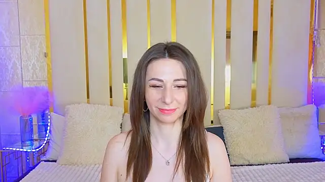 دردشة KimmmLi الجنسية المباشرة