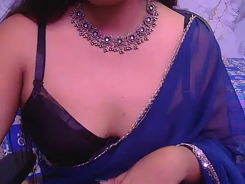 Aayesha-queen Adlı Modelin Canlı XXX Sohbeti