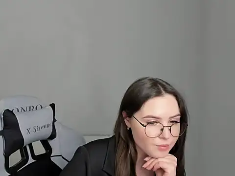 Regina_cute_ Adlı Modelin Web Kamerası Şovu