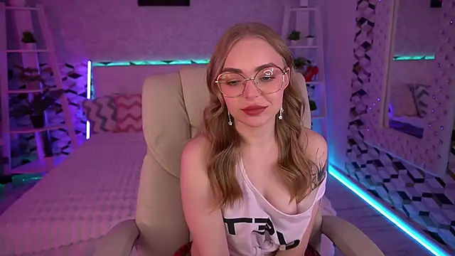 EmilySunshineS Adlı Modelin Canlı XXX Sohbeti