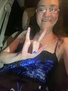 Cutebitch@xh: διαδικτυακό σόου στην κάμερα
