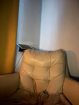 Chat XXX ao vivo de CurlyMilf_Vannexxxa