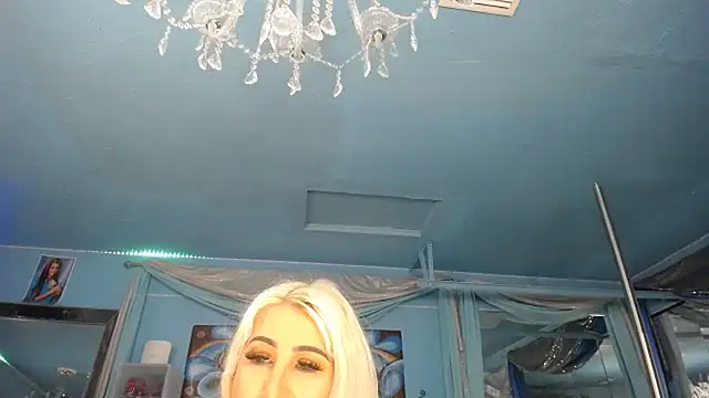 ADRIANNA_FOX's Live XXX Chat