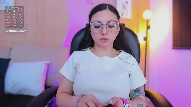 lucy_neilのライブXXXチャット
