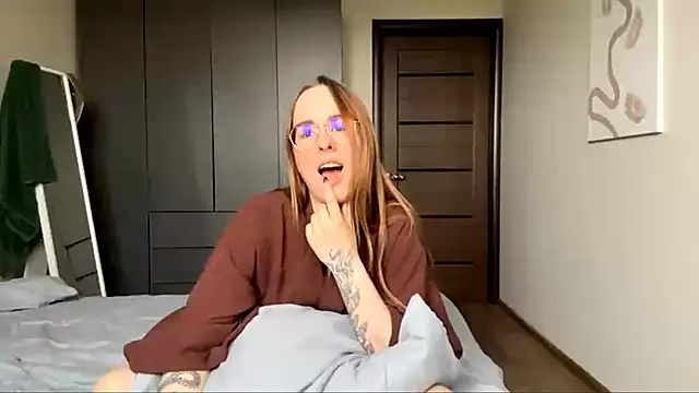 XXX chat uživo modela RudyStamey