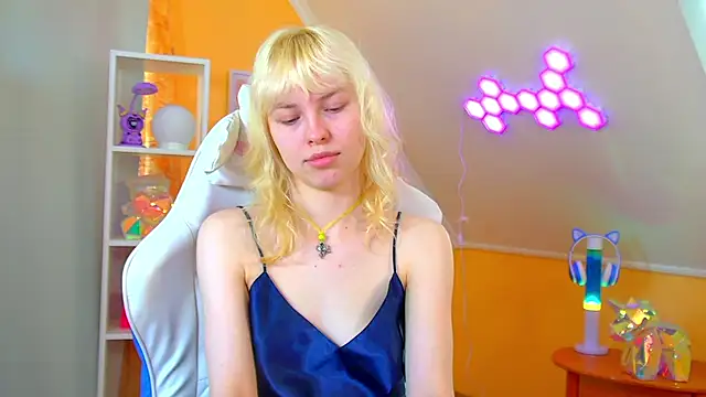 HannahHollis Adlı Modelin Canlı XXX Sohbeti