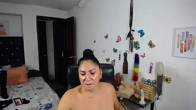 mature_bigboobs10's Live XXX Chat