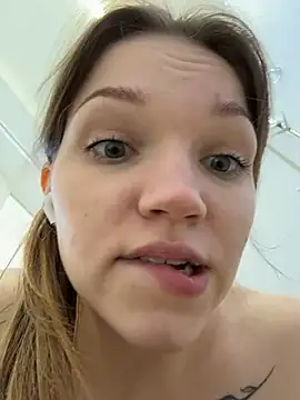 XXX chat uživo modela StreetSquirt