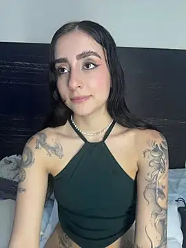 Show de sharlot24 na webcam