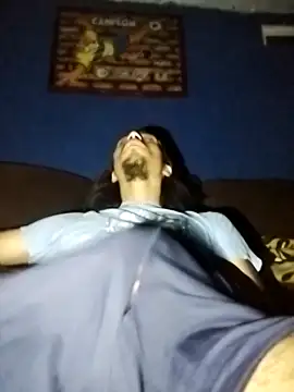 AlexAlejandro13 webkamerás műsora