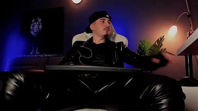 Chatroom XXX en direct de uptomatty