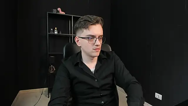 FelixStarkk 网络视讯表演