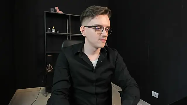 FelixStarkk 网络视讯表演