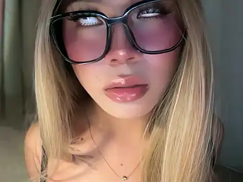 mollyfucker Pertunjukan Webcam