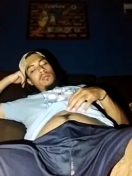 AlexAlejandro13 Webcam show