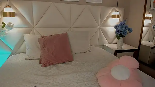 Mavis_luxury: онлайн-секс-чат