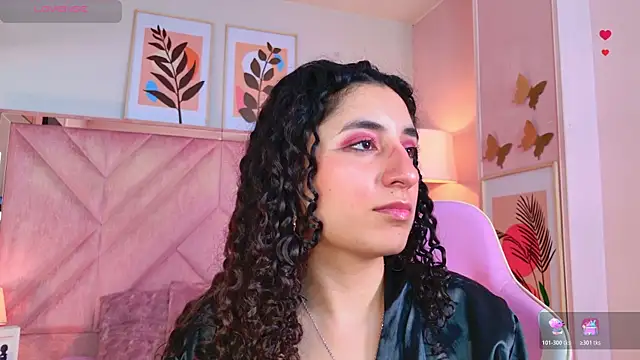 Онлайн чат XXX DemiJones_