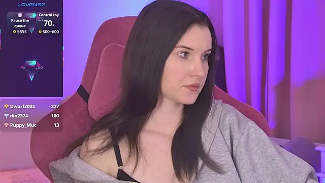 AgataWillis Adlı Modelin Canlı XXX Sohbeti
