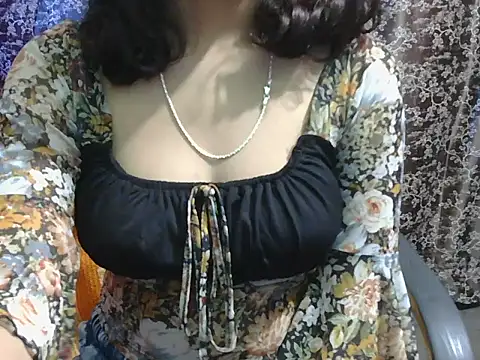 Adorable_Ayesha élő XXX-chatje