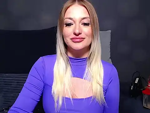 GodessJulia Adlı Modelin Canlı XXX Sohbeti