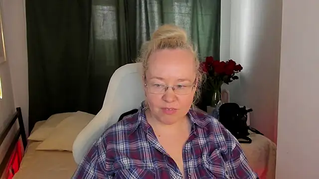 ViolaSmithh webcam show