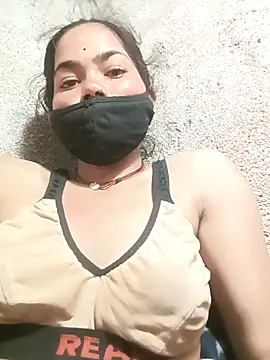 Jhanvi_Loven Webbikameraesitys