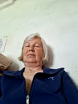 KlaudiaDarling's Webcam Show