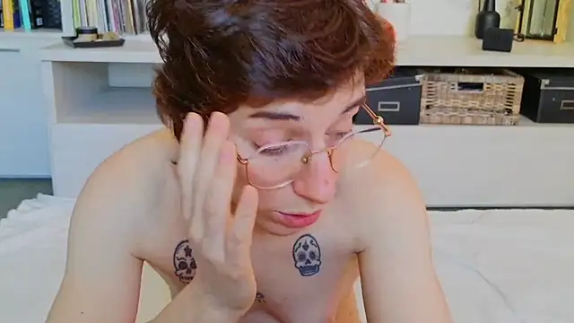 Charlotte-petite Webcam show