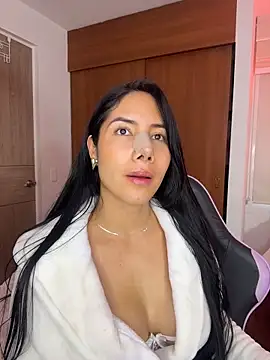 ArianaReynoldss' Live XXX Chat
