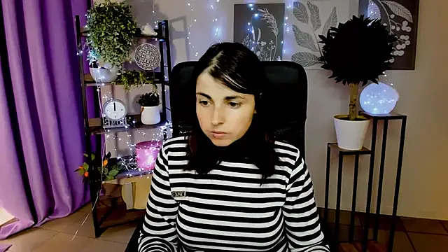 دردشة MartaEdams الجنسية المباشرة