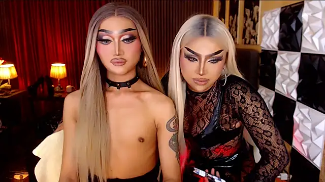 IndestructibleLily's Live XXX Chat
