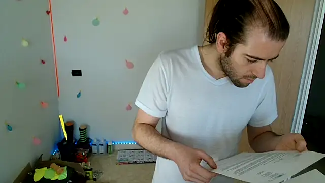 hei_69 Chat XXX in diretta