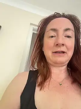 LouiseTswing live XXX chat