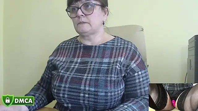 BrandiOhNight élő XXX-chatje