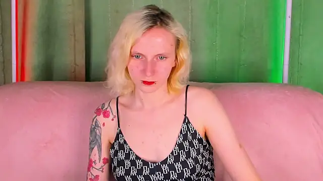LikiLips Chat XXX live