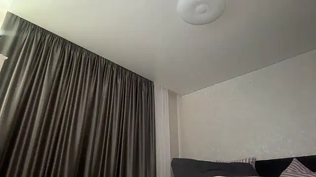CozzyLady লাইভ XXX চ্যাট