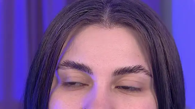 AdrianaToress 现场XXX聊天