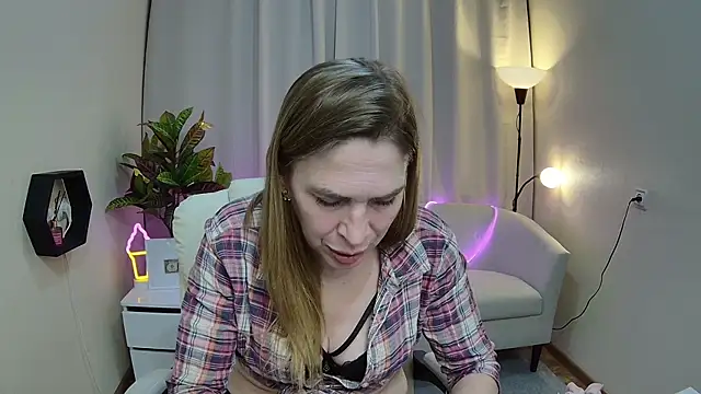 TessaDaybreak's Webcam Show