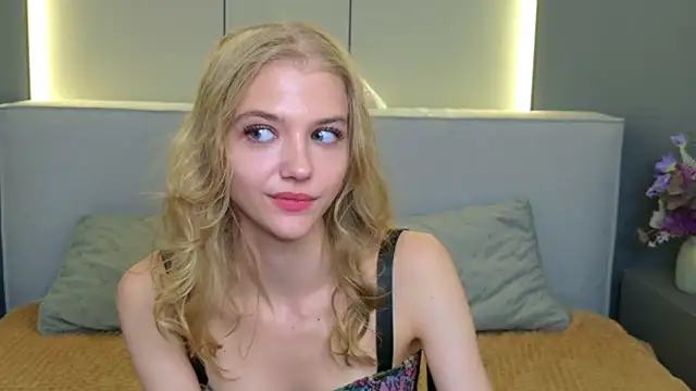 4example_Chloe's Live XXX Chat