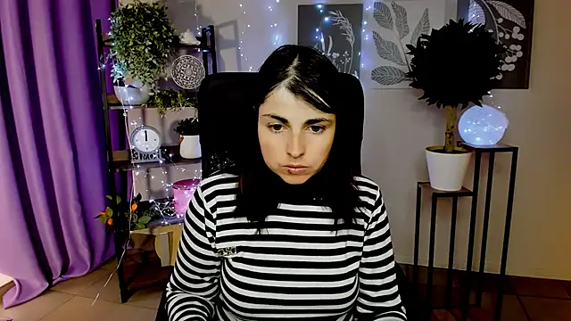 MartaEdams' Live XXX Chat