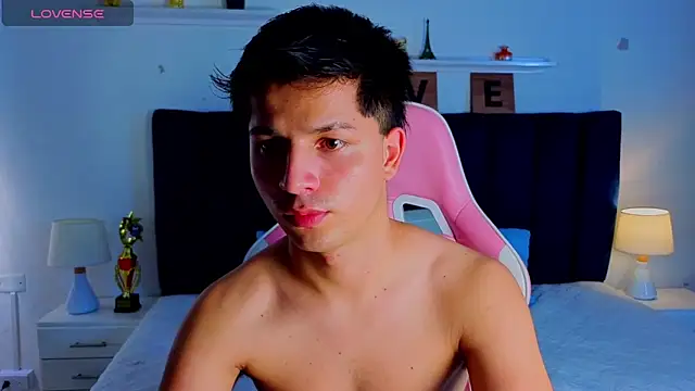 Czat XXX na żywo – Issac_james_