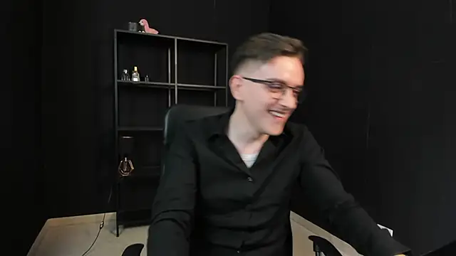 FelixStarkk 网络视讯表演