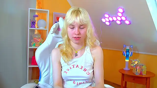 HannahHollis' Live XXX Chat