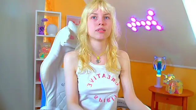 XXX chat uživo modela HannahHollis