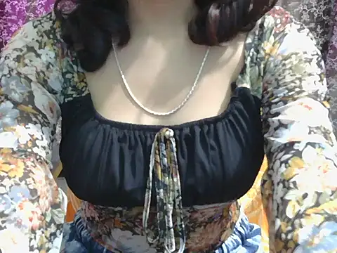 Adorable_Ayesha Adlı Modelin Canlı XXX Sohbeti
