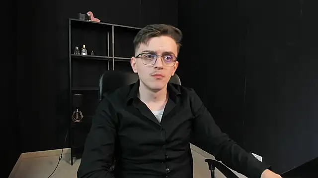 FelixStarkk 网络视讯表演