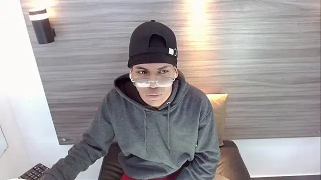 แชท XXX สดของ DaviidBuckx_