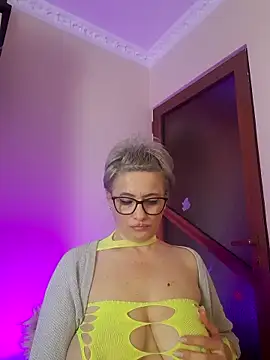 LunaBlaise – Naživo XXX chat
