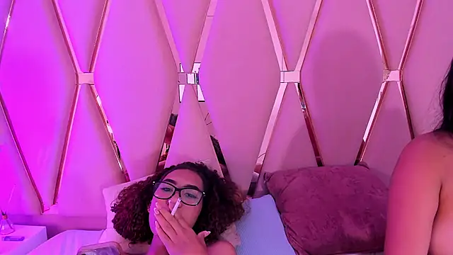 luciagray1's Live XXX Chat
